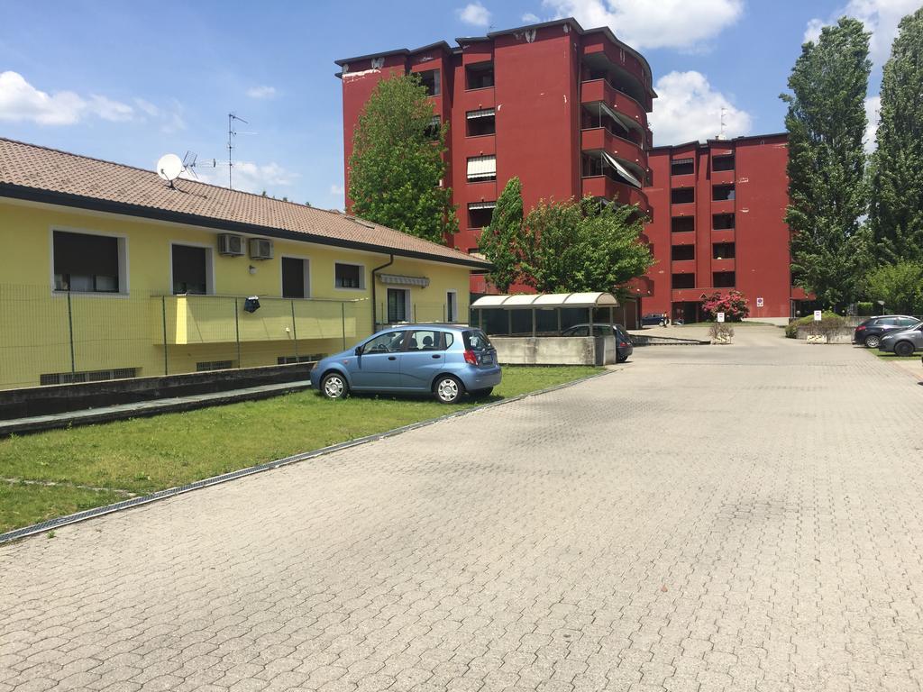 Bnbook Bilo Malpensa Gallarate Exteriör bild